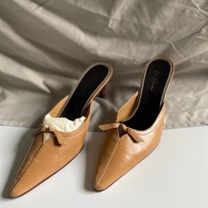 Tan - Size 10 - kitten heel